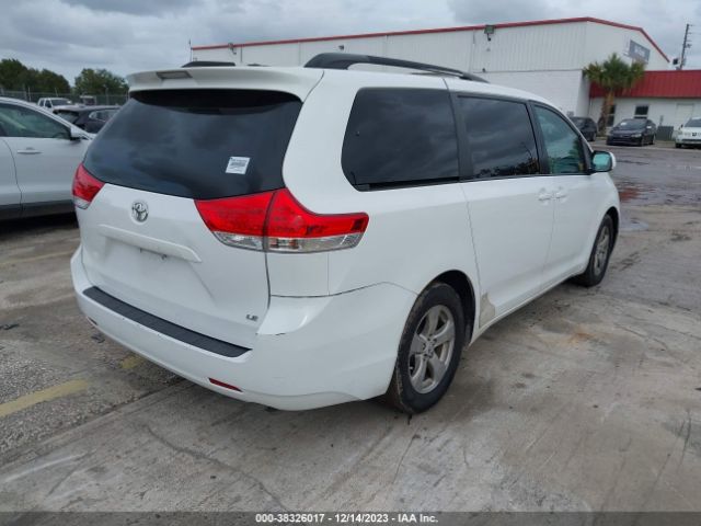 Photo 3 VIN: 5TDKK3DC5DS358240 - TOYOTA SIENNA 