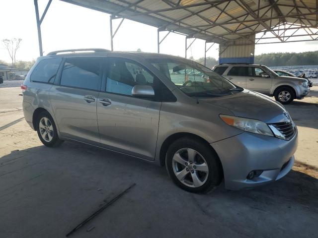 Photo 3 VIN: 5TDKK3DC5DS363681 - TOYOTA SIENNA LE 