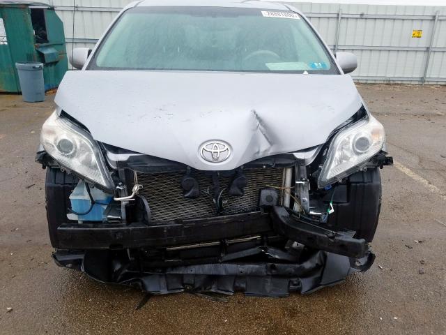 Photo 8 VIN: 5TDKK3DC5DS367181 - TOYOTA SIENNA LE 