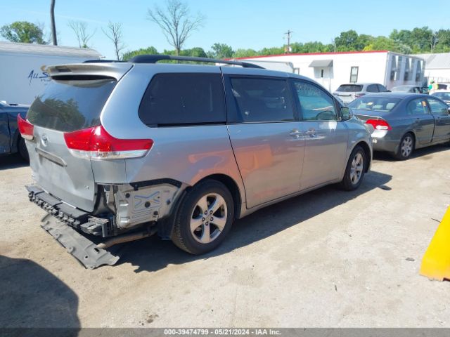 Photo 3 VIN: 5TDKK3DC5DS378262 - TOYOTA SIENNA 