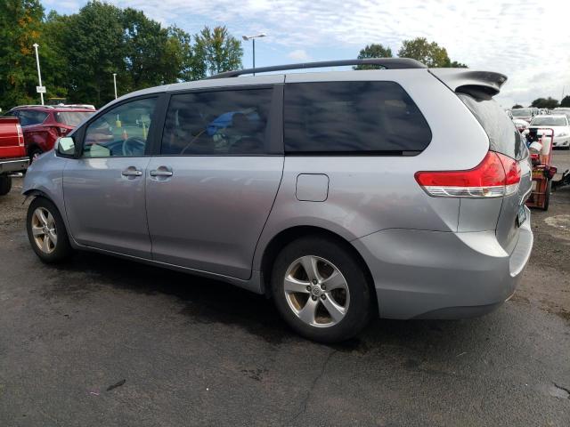 Photo 1 VIN: 5TDKK3DC5DS381064 - TOYOTA SIENNA LE 