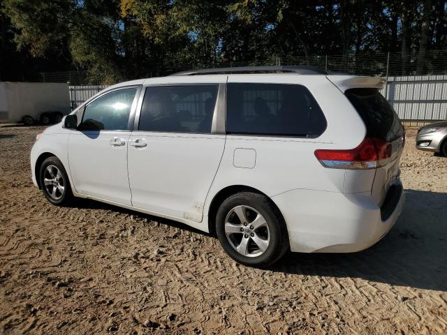 Photo 1 VIN: 5TDKK3DC5DS385597 - TOYOTA SIENNA LE 