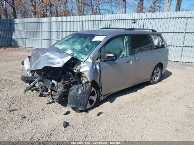 Photo 1 VIN: 5TDKK3DC5DS390492 - TOYOTA SIENNA 