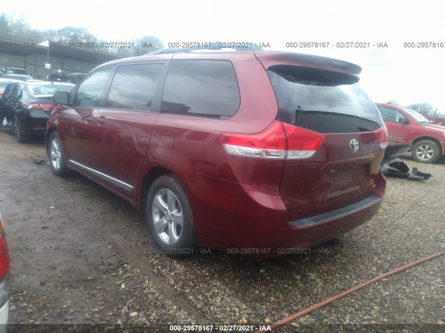 Photo 2 VIN: 5TDKK3DC5DS393487 - TOYOTA SIENNA 