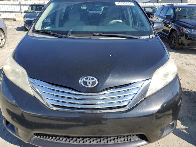 Photo 4 VIN: 5TDKK3DC5ES416428 - TOYOTA SIENNA LE 