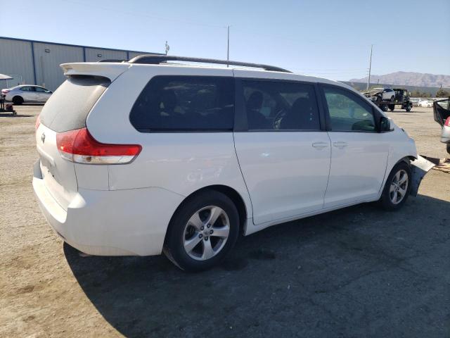 Photo 2 VIN: 5TDKK3DC5ES438221 - TOYOTA SIENNA LE 