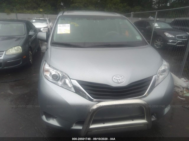 Photo 5 VIN: 5TDKK3DC5ES446769 - TOYOTA SIENNA 