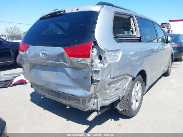 Photo 5 VIN: 5TDKK3DC5ES447503 - TOYOTA SIENNA 