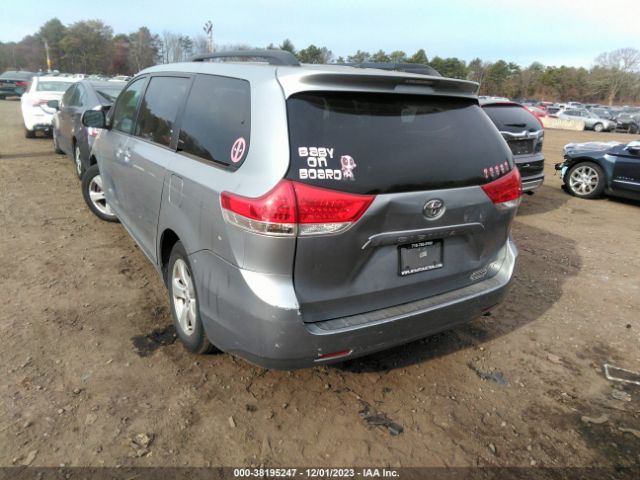 Photo 5 VIN: 5TDKK3DC5ES467170 - TOYOTA SIENNA 