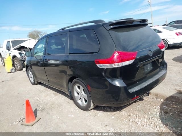 Photo 2 VIN: 5TDKK3DC5ES490464 - TOYOTA SIENNA 