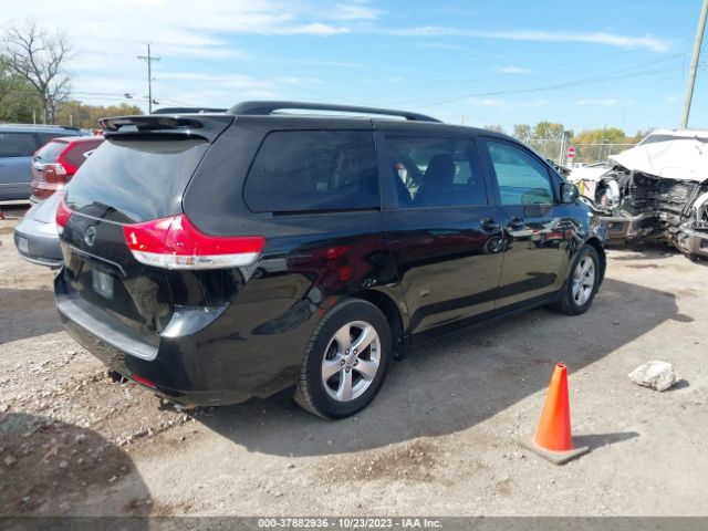 Photo 3 VIN: 5TDKK3DC5ES490464 - TOYOTA SIENNA 