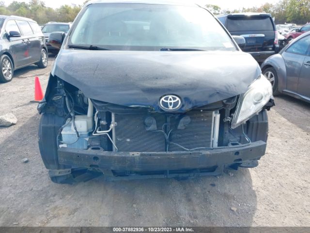 Photo 5 VIN: 5TDKK3DC5ES490464 - TOYOTA SIENNA 