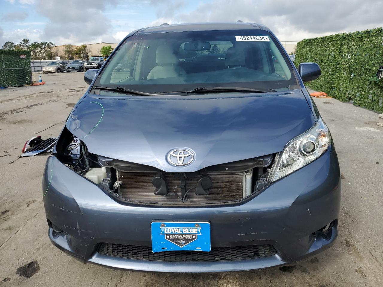 Photo 4 VIN: 5TDKK3DC5FS528258 - TOYOTA SIENNA 