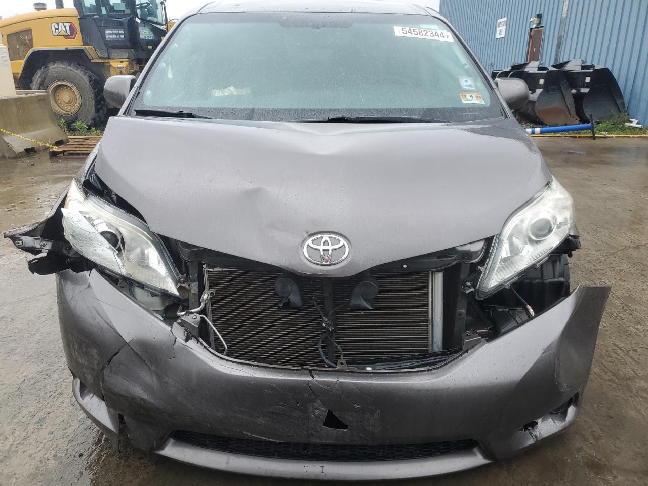 Photo 4 VIN: 5TDKK3DC5FS567190 - TOYOTA SIENNA 