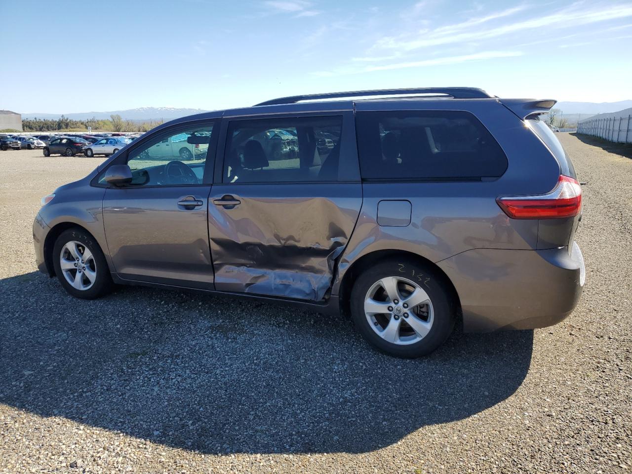 Photo 1 VIN: 5TDKK3DC5FS579582 - TOYOTA SIENNA 