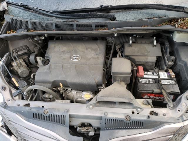 Photo 6 VIN: 5TDKK3DC5FS582479 - TOYOTA SIENNA LE 