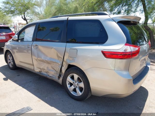 Photo 2 VIN: 5TDKK3DC5FS626173 - TOYOTA SIENNA 