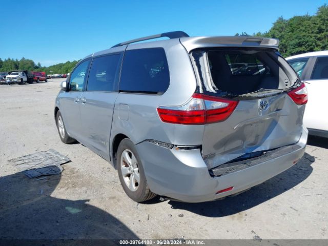 Photo 2 VIN: 5TDKK3DC5FS667354 - TOYOTA SIENNA 