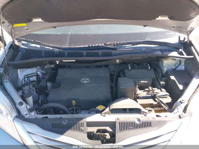 Photo 9 VIN: 5TDKK3DC5FS667354 - TOYOTA SIENNA 