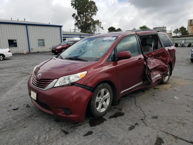 Photo 1 VIN: 5TDKK3DC5FS669993 - TOYOTA SIENNA LE 