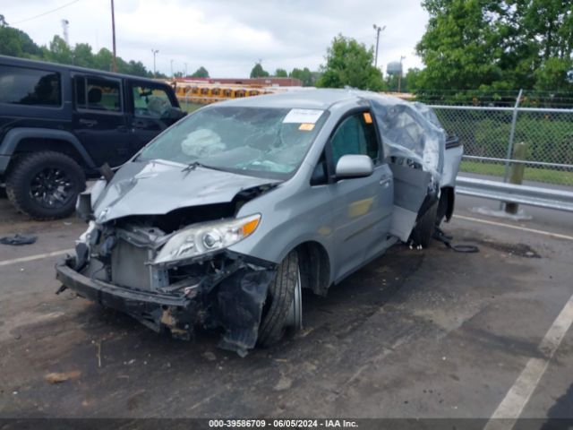 Photo 1 VIN: 5TDKK3DC5GS698265 - TOYOTA SIENNA 