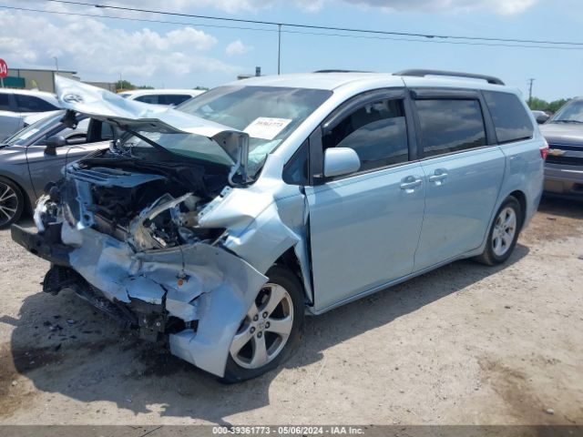 Photo 1 VIN: 5TDKK3DC5GS761445 - TOYOTA SIENNA 