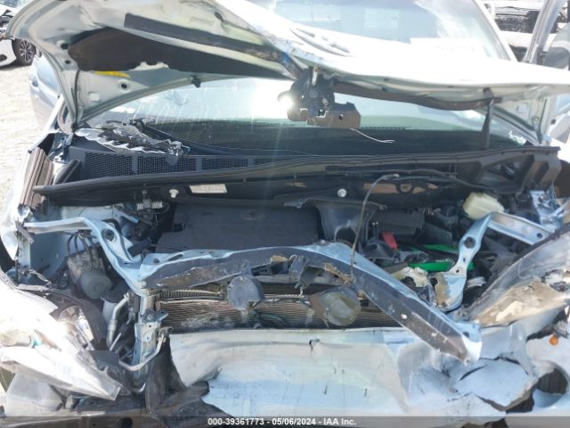 Photo 9 VIN: 5TDKK3DC5GS761445 - TOYOTA SIENNA 