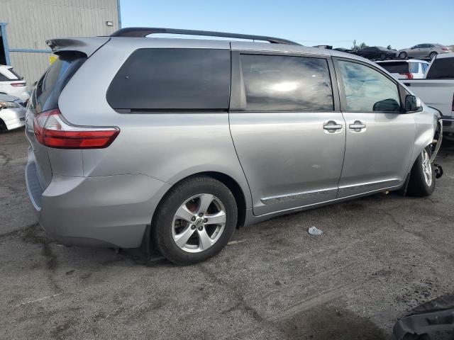 Photo 2 VIN: 5TDKK3DC5GS765057 - TOYOTA SIENNA LE 