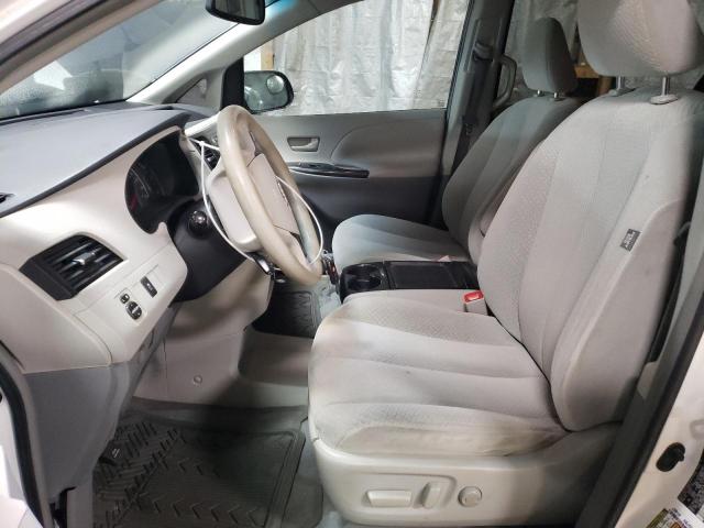 Photo 6 VIN: 5TDKK3DC6BS011397 - TOYOTA SIENNA LE 