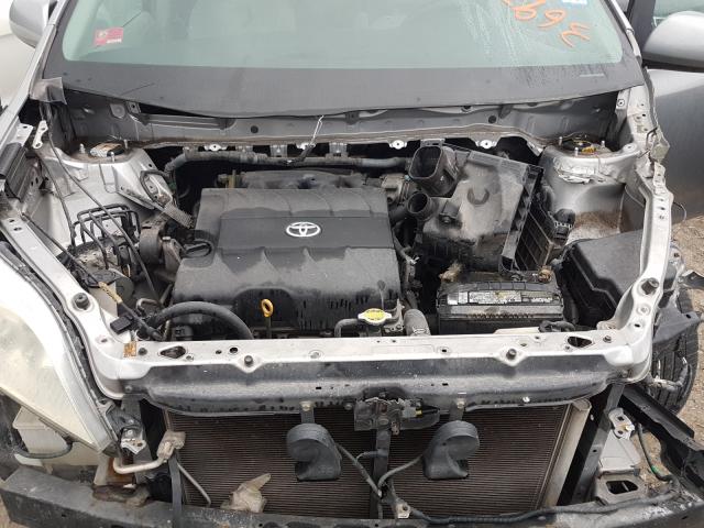 Photo 6 VIN: 5TDKK3DC6BS014526 - TOYOTA SIENNA LE 