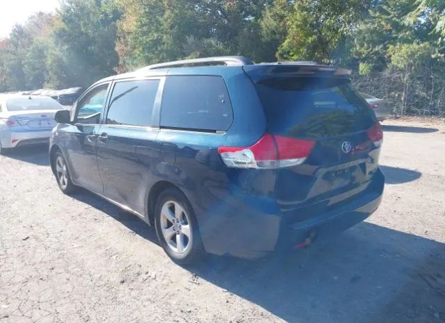 Photo 2 VIN: 5TDKK3DC6BS021427 - TOYOTA SIENNA 