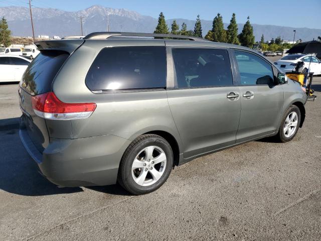 Photo 2 VIN: 5TDKK3DC6BS025865 - TOYOTA SIENNA LE 