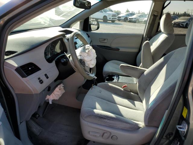 Photo 6 VIN: 5TDKK3DC6BS025865 - TOYOTA SIENNA LE 