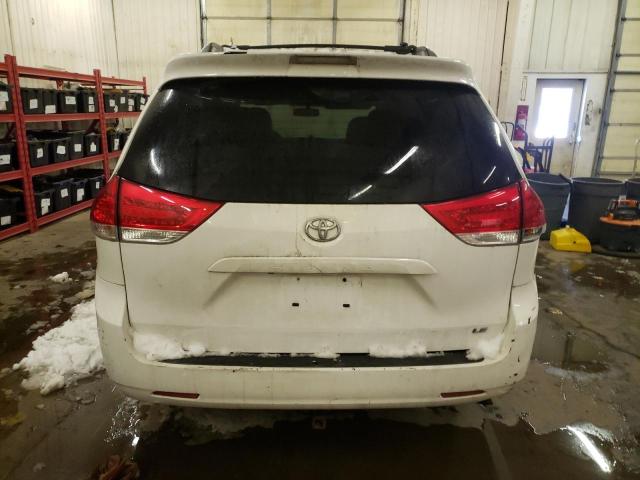 Photo 5 VIN: 5TDKK3DC6BS032752 - TOYOTA SIENNA LE 