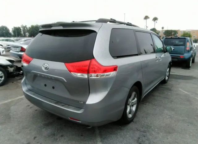 Photo 3 VIN: 5TDKK3DC6BS043380 - TOYOTA SIENNA 