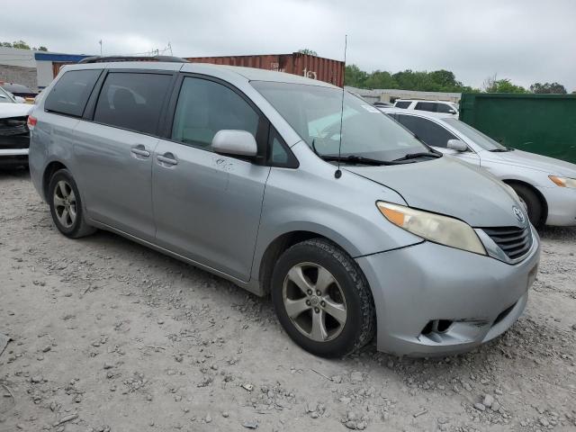 Photo 3 VIN: 5TDKK3DC6BS049471 - TOYOTA SIENNA LE 