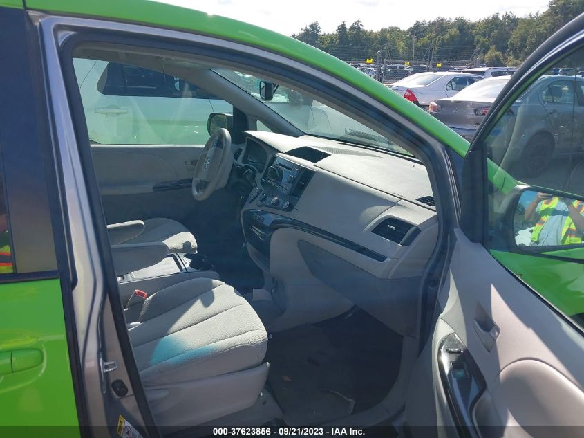 Photo 4 VIN: 5TDKK3DC6BS066917 - TOYOTA SIENNA 