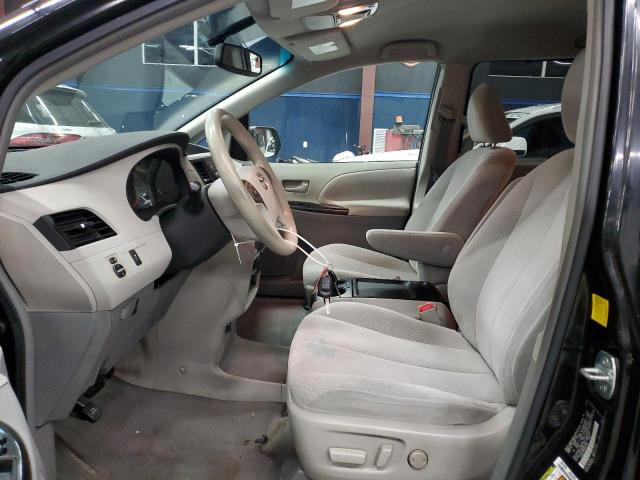 Photo 6 VIN: 5TDKK3DC6BS072961 - TOYOTA SIENNA LE 