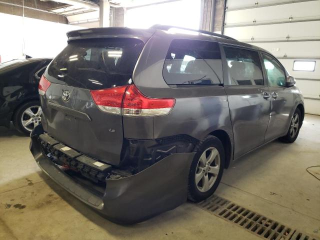 Photo 3 VIN: 5TDKK3DC6BS075813 - TOYOTA SIENNA LE 