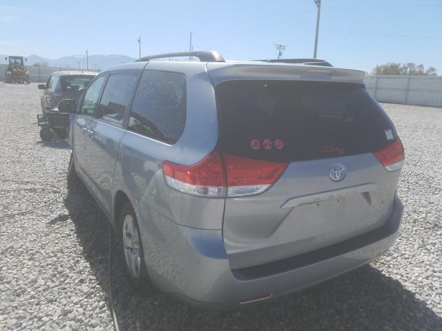 Photo 2 VIN: 5TDKK3DC6BS078386 - TOYOTA SIENNA LE 