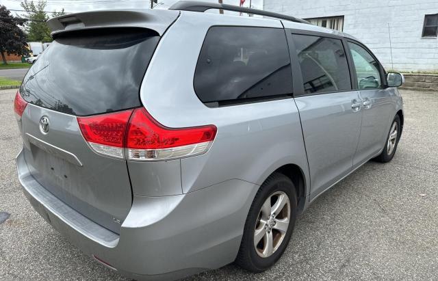 Photo 3 VIN: 5TDKK3DC6BS079456 - TOYOTA SIENNA LE 