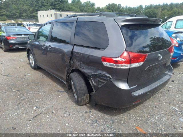 Photo 2 VIN: 5TDKK3DC6BS093051 - TOYOTA SIENNA 