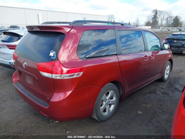 Photo 3 VIN: 5TDKK3DC6BS094670 - TOYOTA SIENNA 