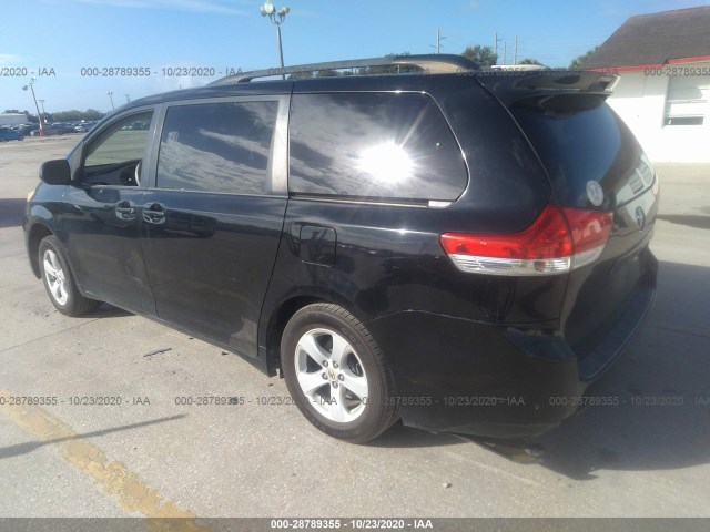 Photo 2 VIN: 5TDKK3DC6BS095334 - TOYOTA SIENNA 