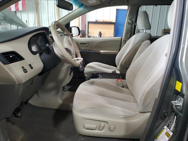 Photo 6 VIN: 5TDKK3DC6BS102475 - TOYOTA SIENNA LE 