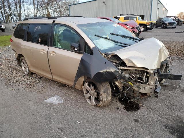 Photo 3 VIN: 5TDKK3DC6BS113721 - TOYOTA SIENNA LE 