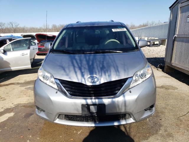 Photo 4 VIN: 5TDKK3DC6BS118546 - TOYOTA SIENNA LE 