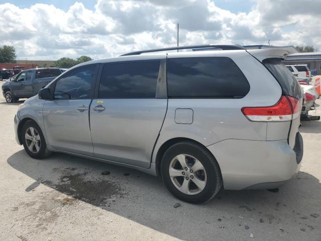 Photo 1 VIN: 5TDKK3DC6BS118580 - TOYOTA SIENNA LE 