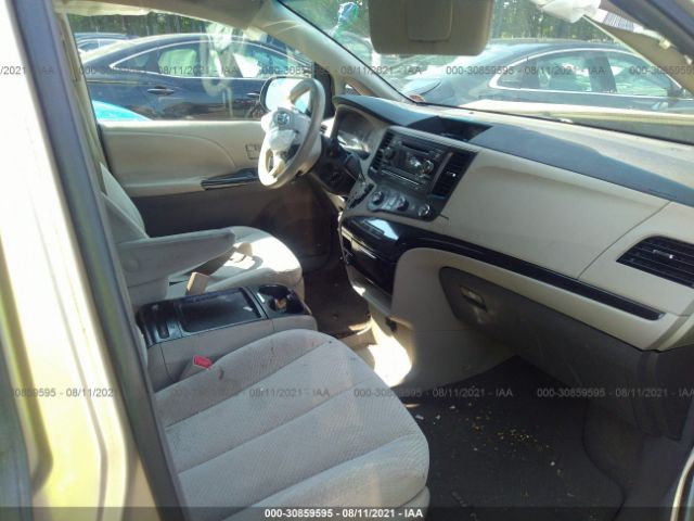 Photo 4 VIN: 5TDKK3DC6BS120135 - TOYOTA SIENNA 