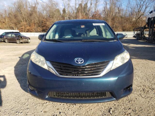 Photo 4 VIN: 5TDKK3DC6BS132222 - TOYOTA SIENNA LE 